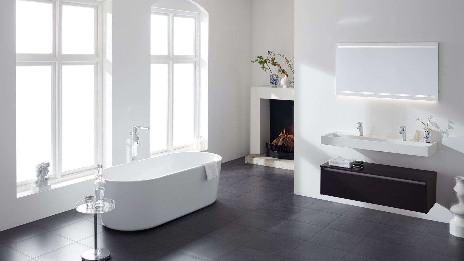 stijl-badkamer-inspiratie-zwart-witte-badkamer-mijnbad-in-stijl