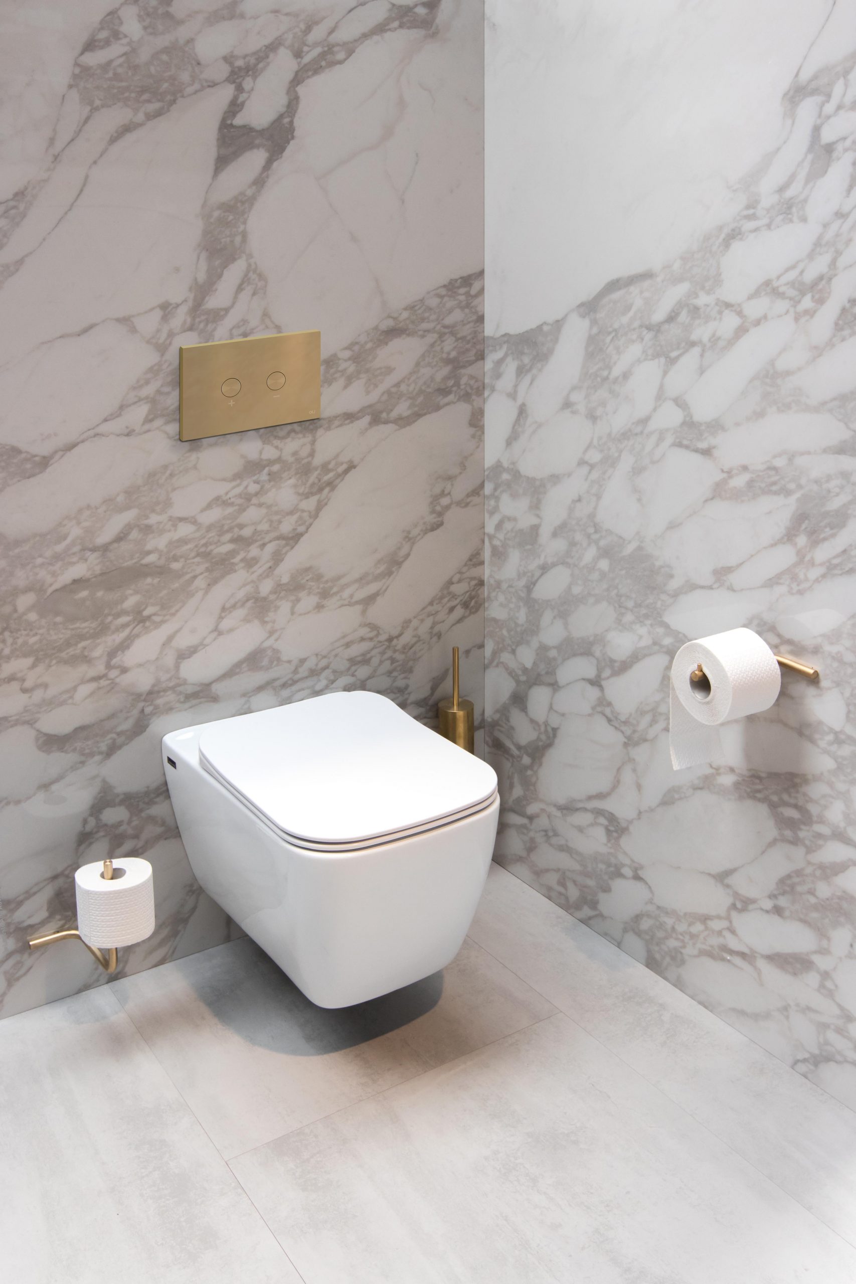 Mijn-bad-in-stijl-natuursteen-badkamer-wc