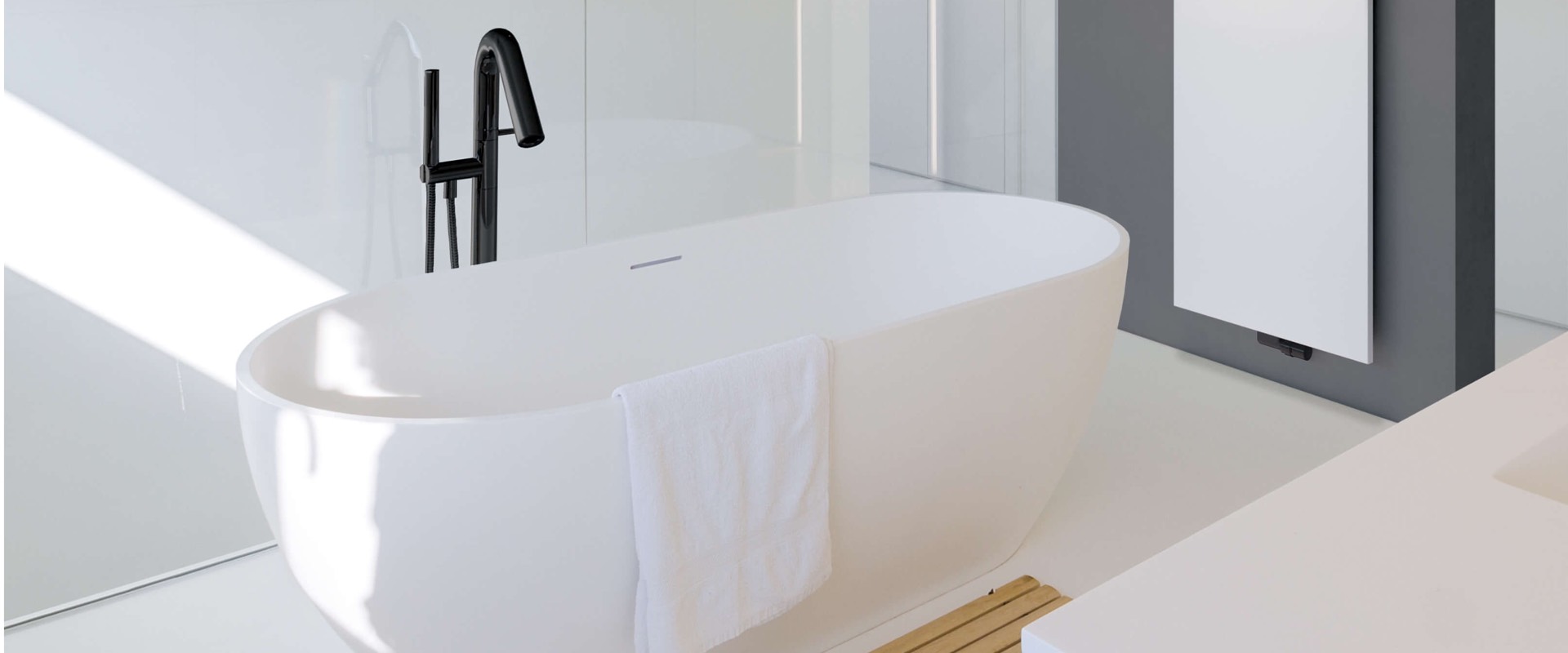 vasco-mijn-bad-in-stijl-chroom-interieur-zwarte-kraan